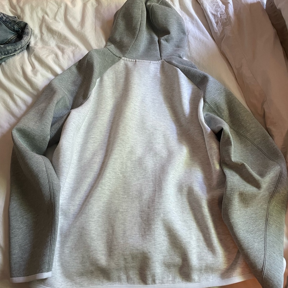 Grey Nike hoodie - worn once